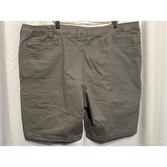 Wrangler Mens Size 42 Light Gray Cargo Shorts With Multiple Pockets & Belt Loops - Picture 2 of 10